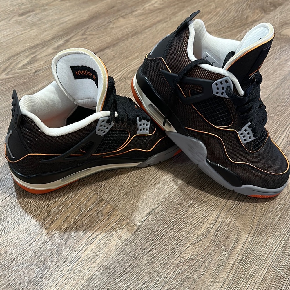Jordan 4 Retro SE Starfish - Picture 1 of 10